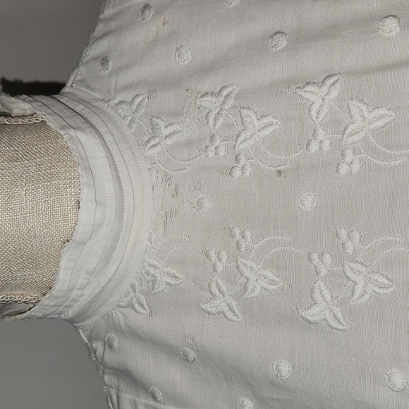Antique 1900s white embroidered Milkmaid button back Prairi Fantasy blouse - Picture 2 of 12
